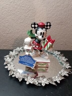 Jim shore & Disney figurine